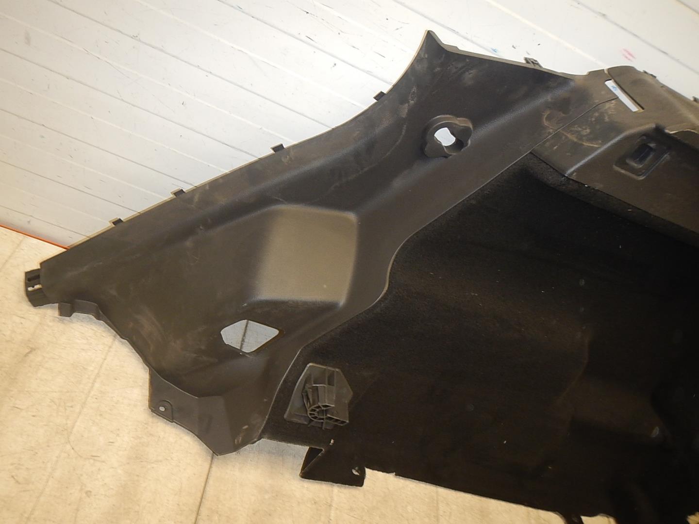 Обшивка багажника