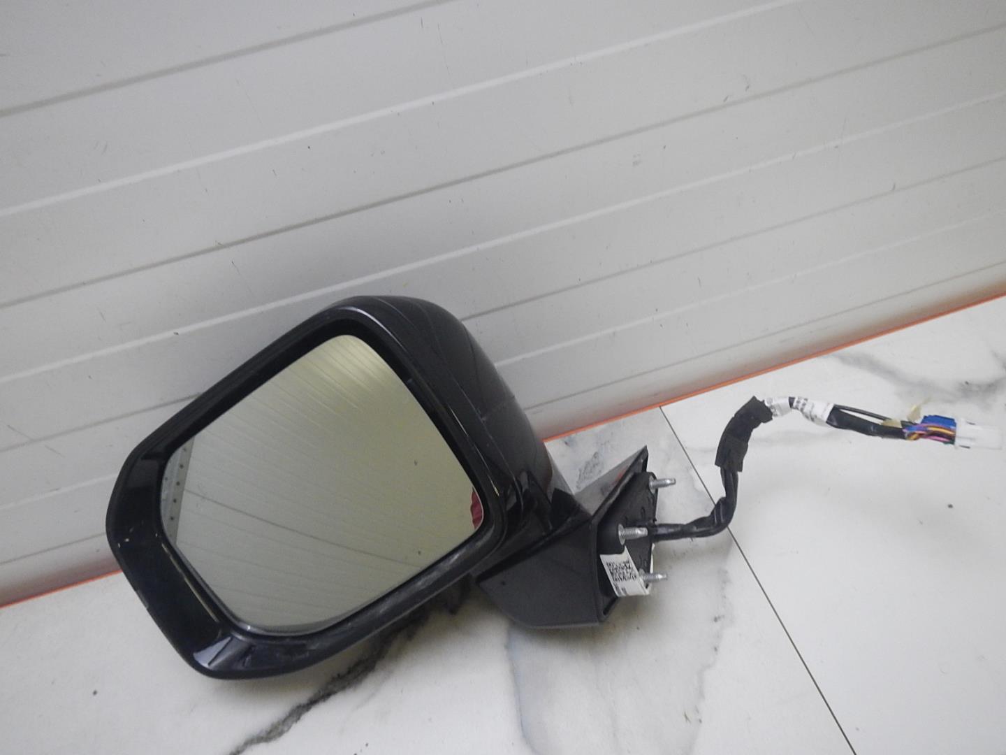 Зеркало левое электрическое