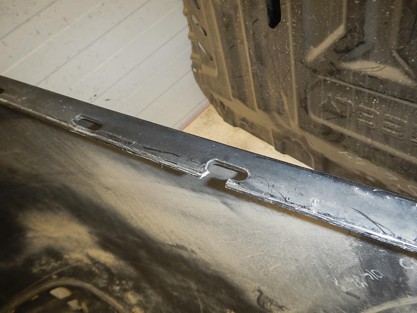 Бампер задний