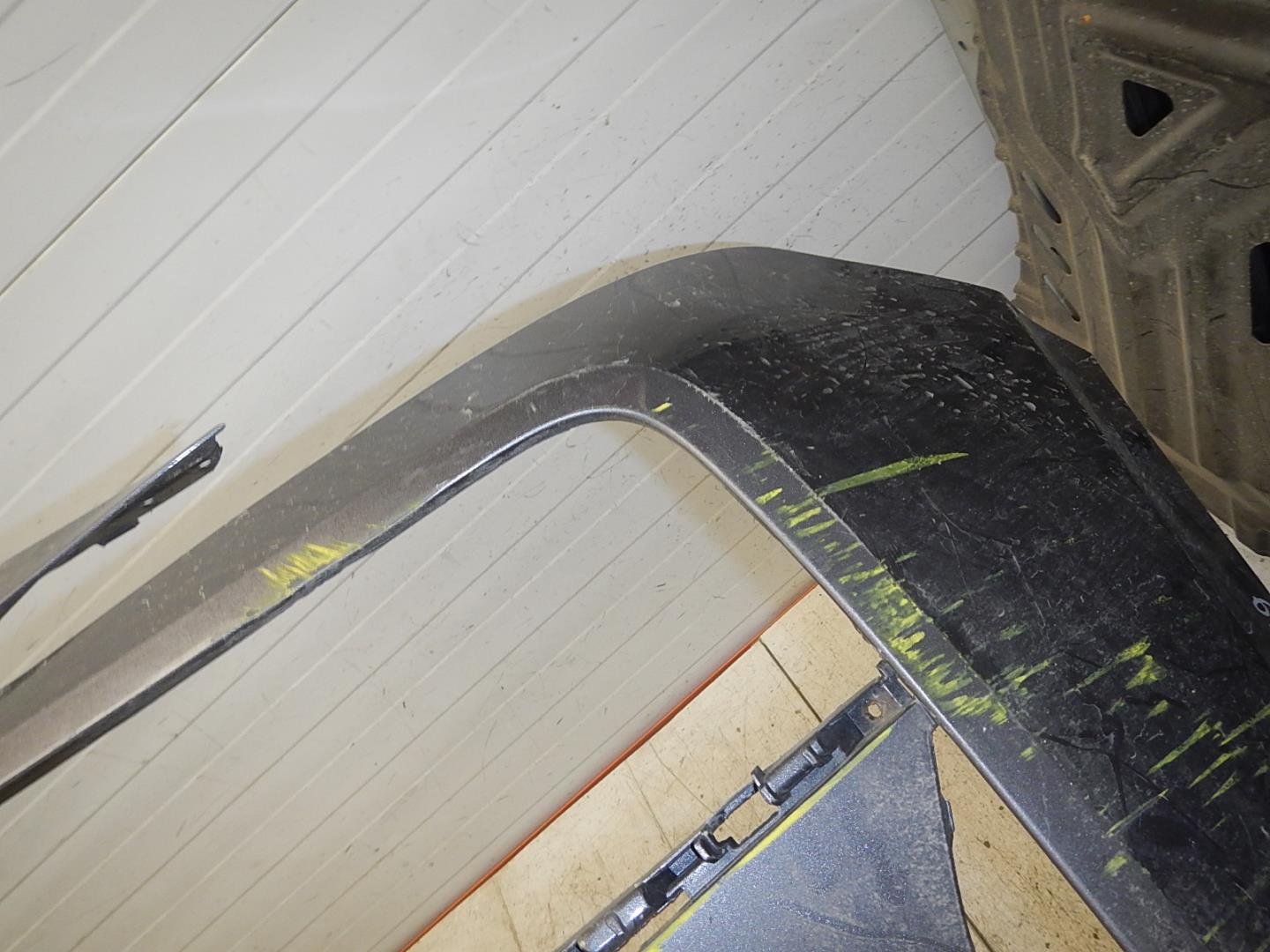 Бампер передний