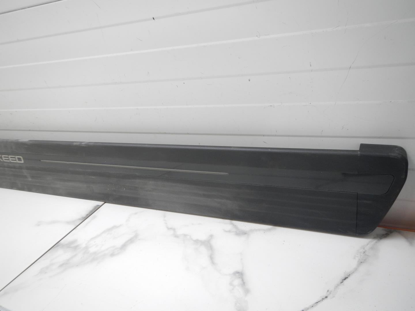 Подножка левая