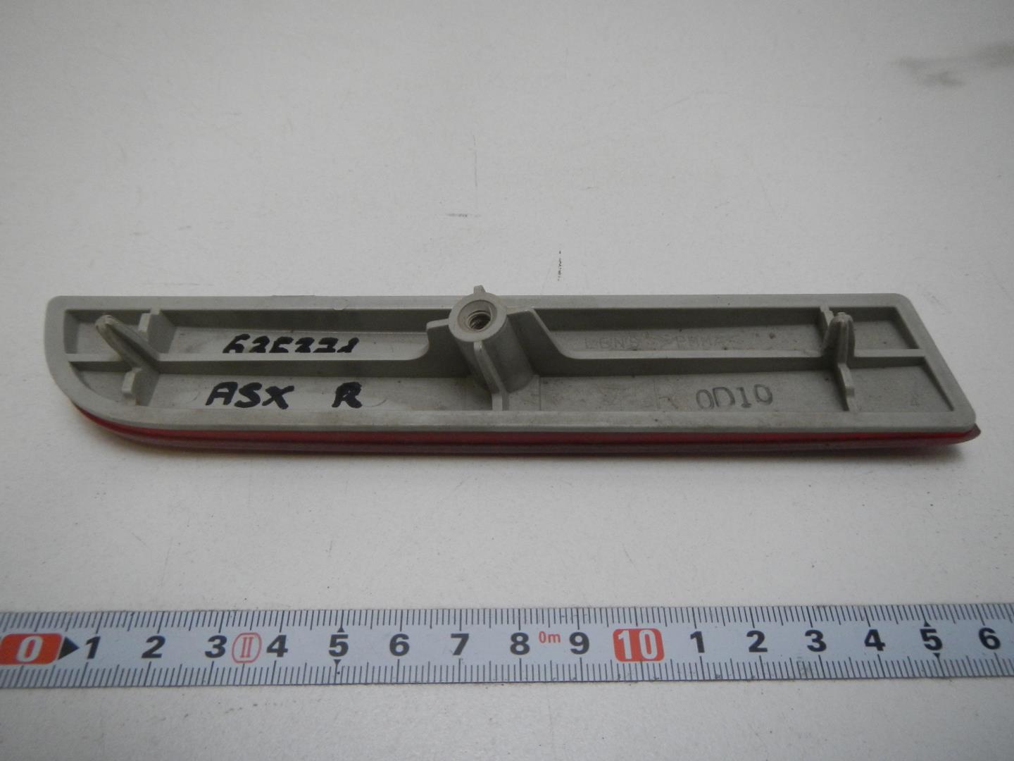 Отражатель в бампер задний правый