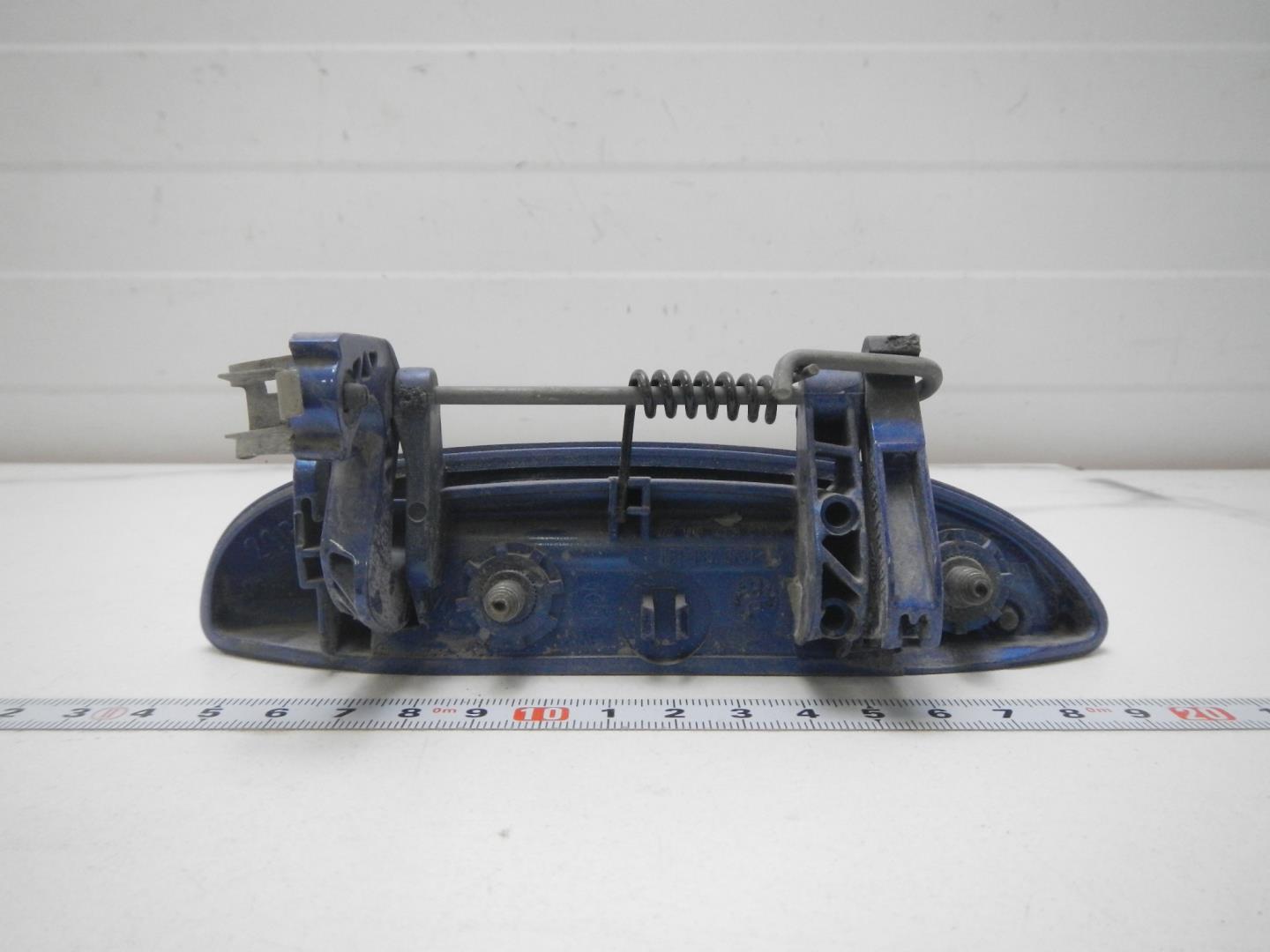 Ручка двери передней наружная левая