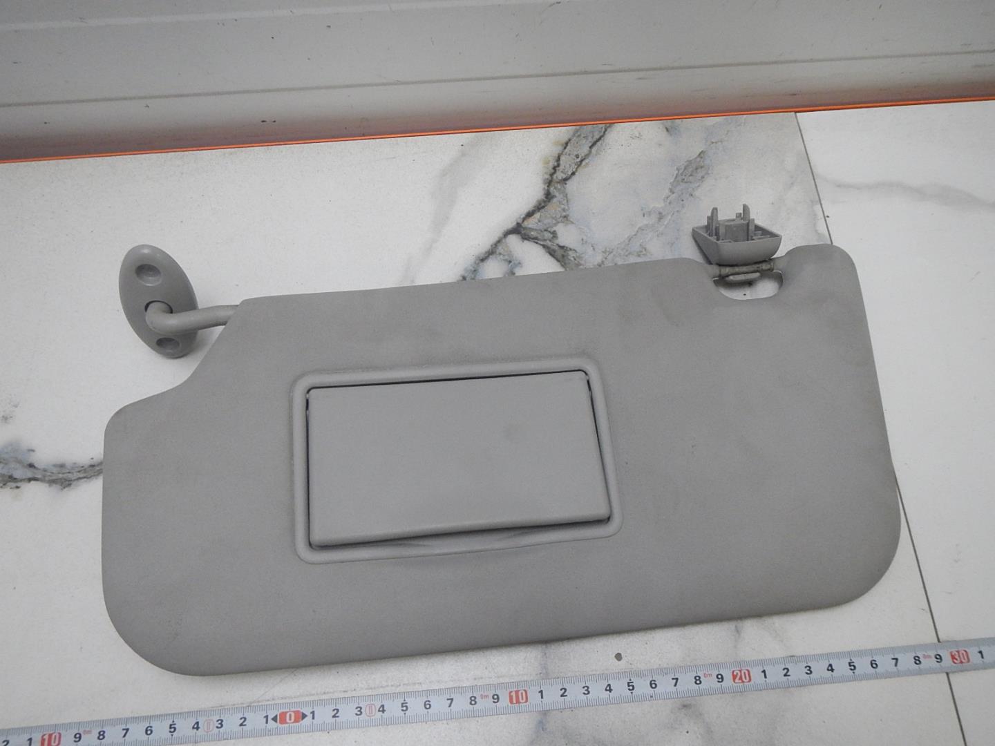 Козырек солнцезащитный