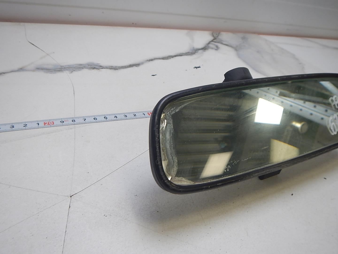 Зеркало заднего вида