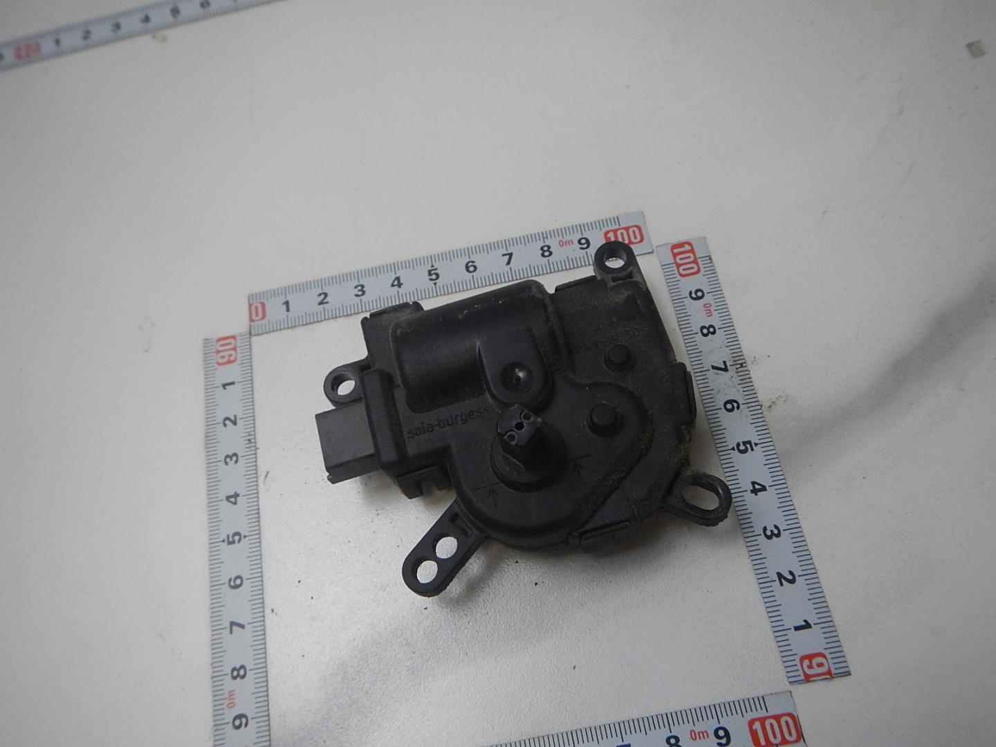 Моторчик заслонки печки