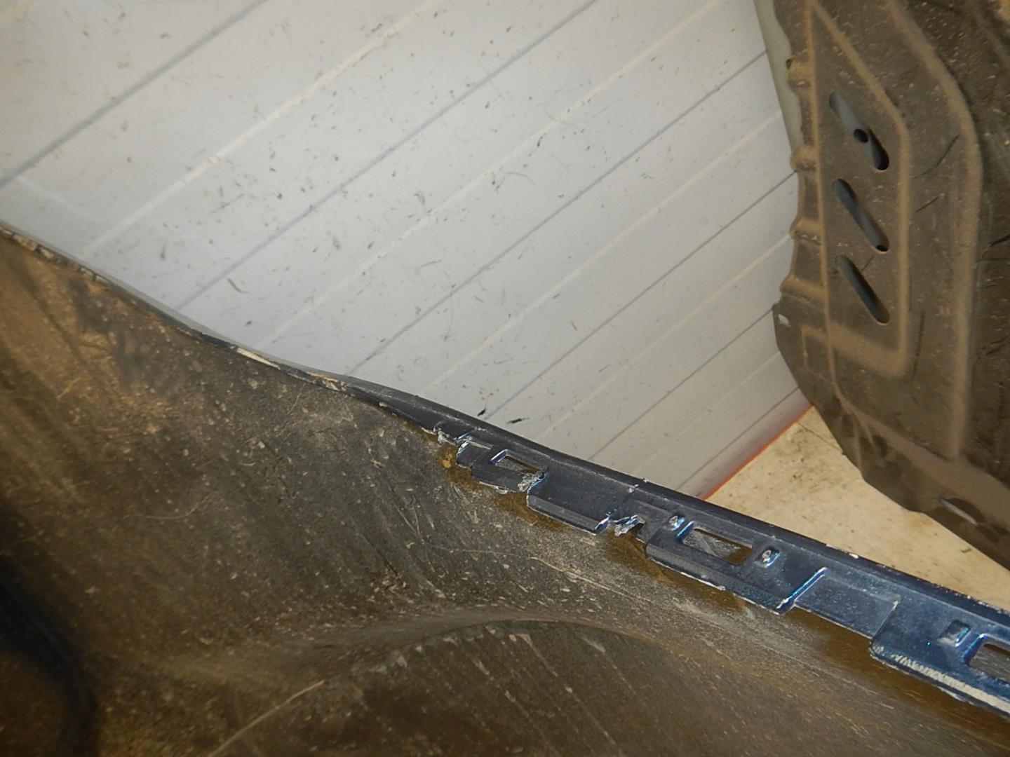 Бампер задний