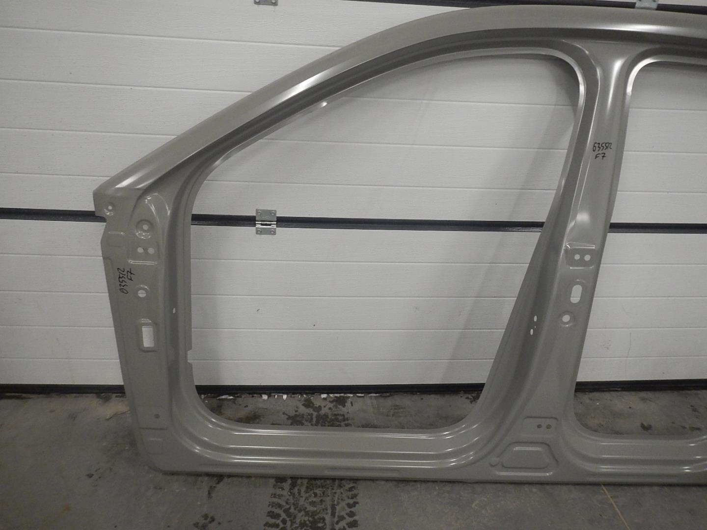 Кузовной элемент