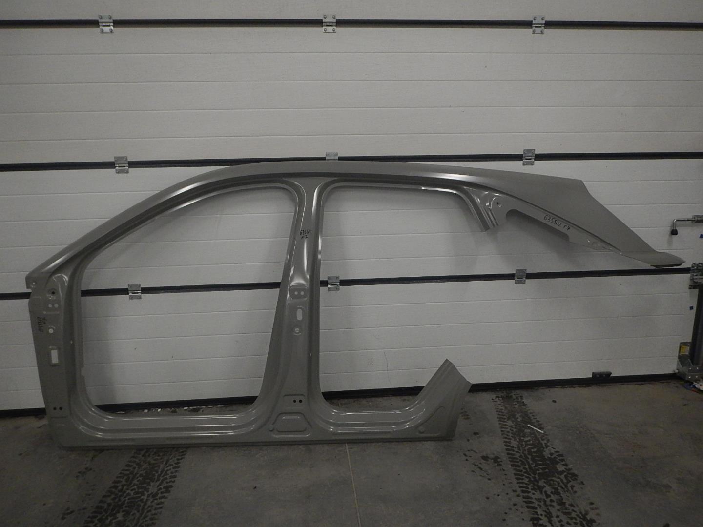 Кузовной элемент