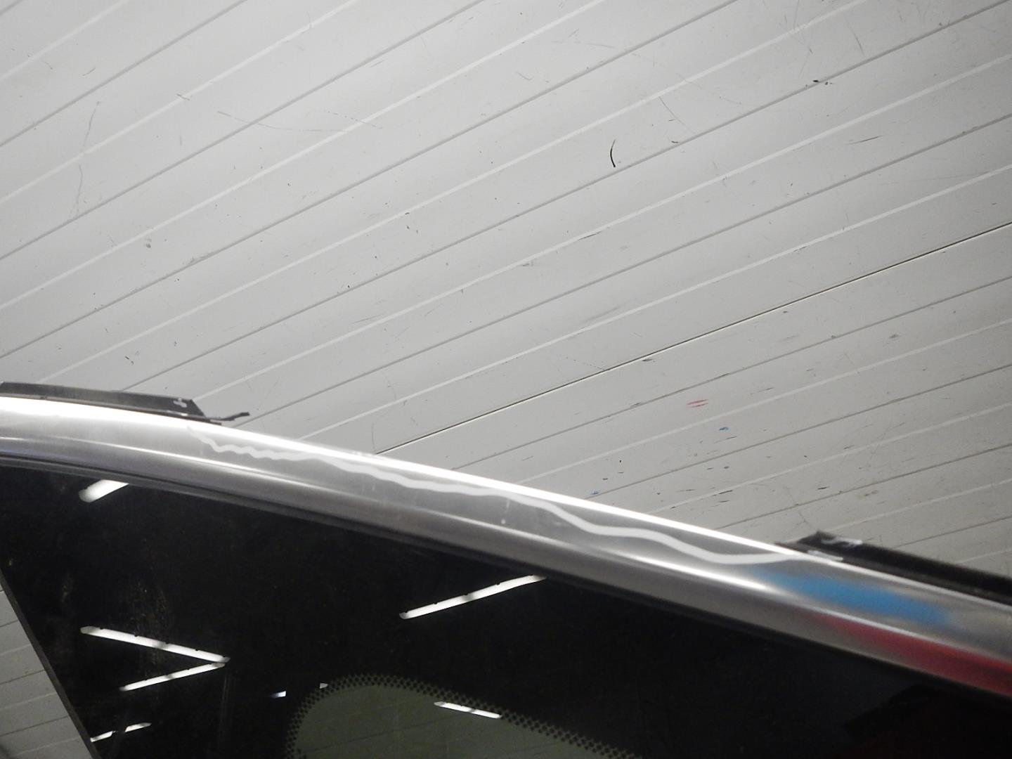 Стекло кузовное глухое левое