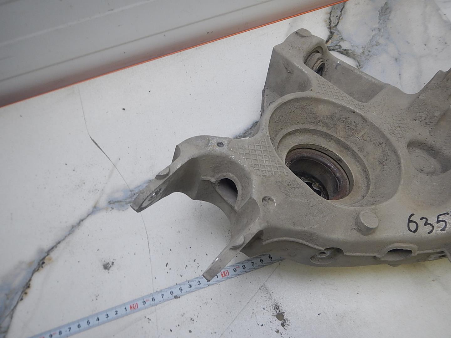 Кулак поворотный задний правый