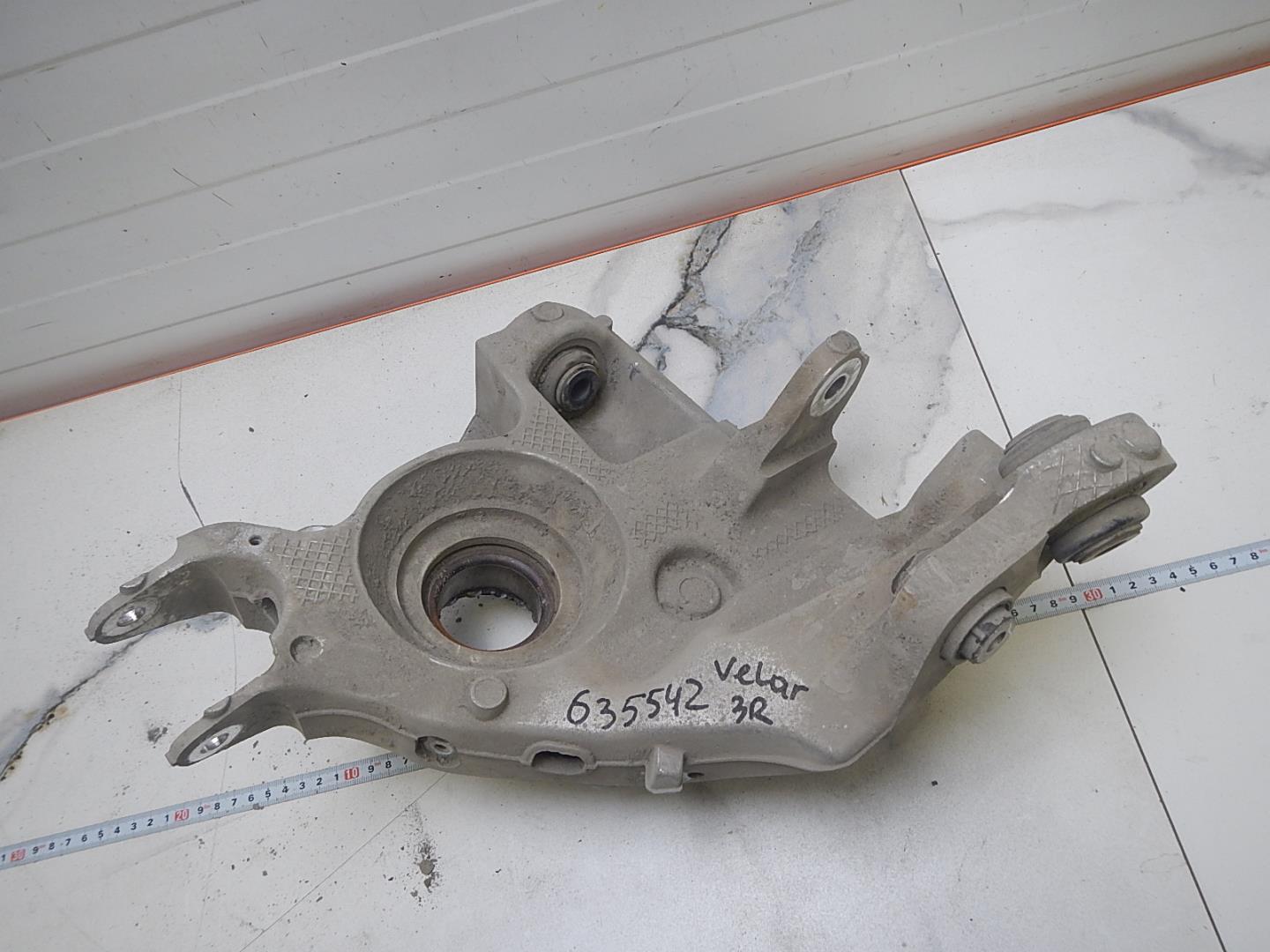 Кулак поворотный задний правый