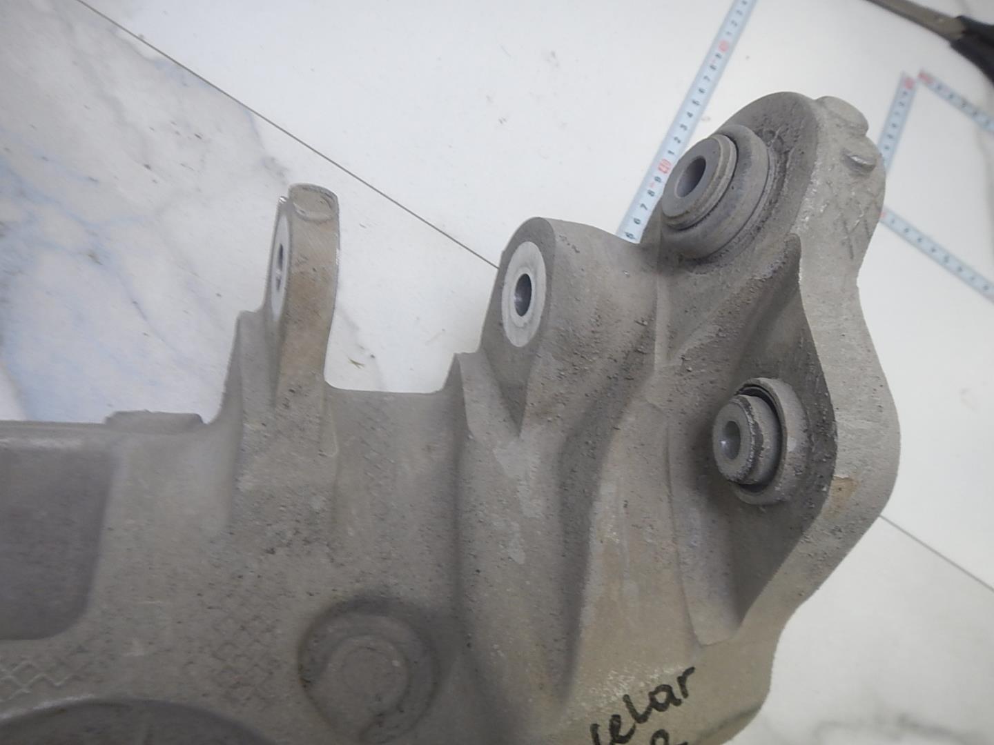 Кулак поворотный задний правый