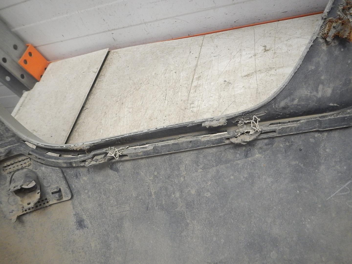 Бампер передний