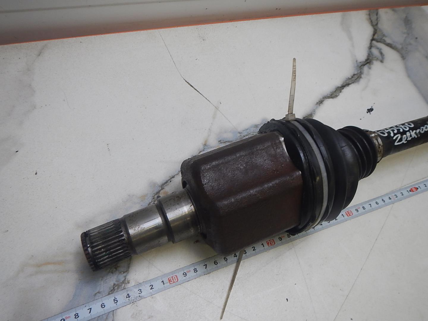 Полуось передняя правая