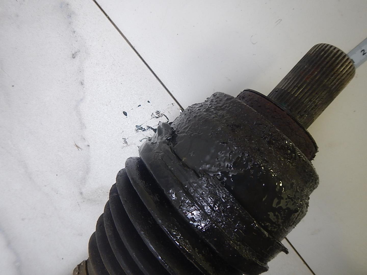 Полуось передняя правая