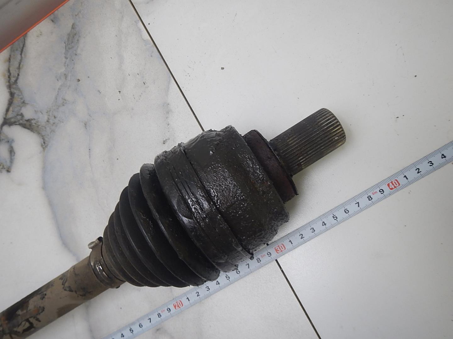 Полуось передняя правая