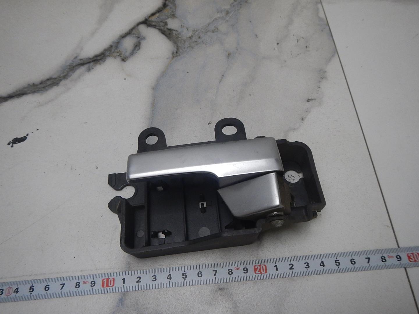 Ручка двери внутренняя левая