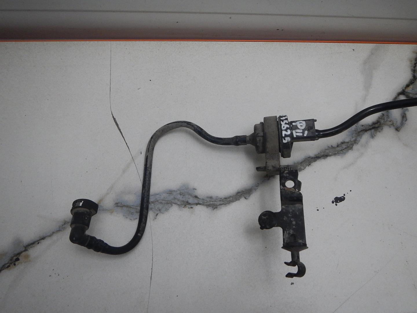 Клапан вентиляции топливного бака