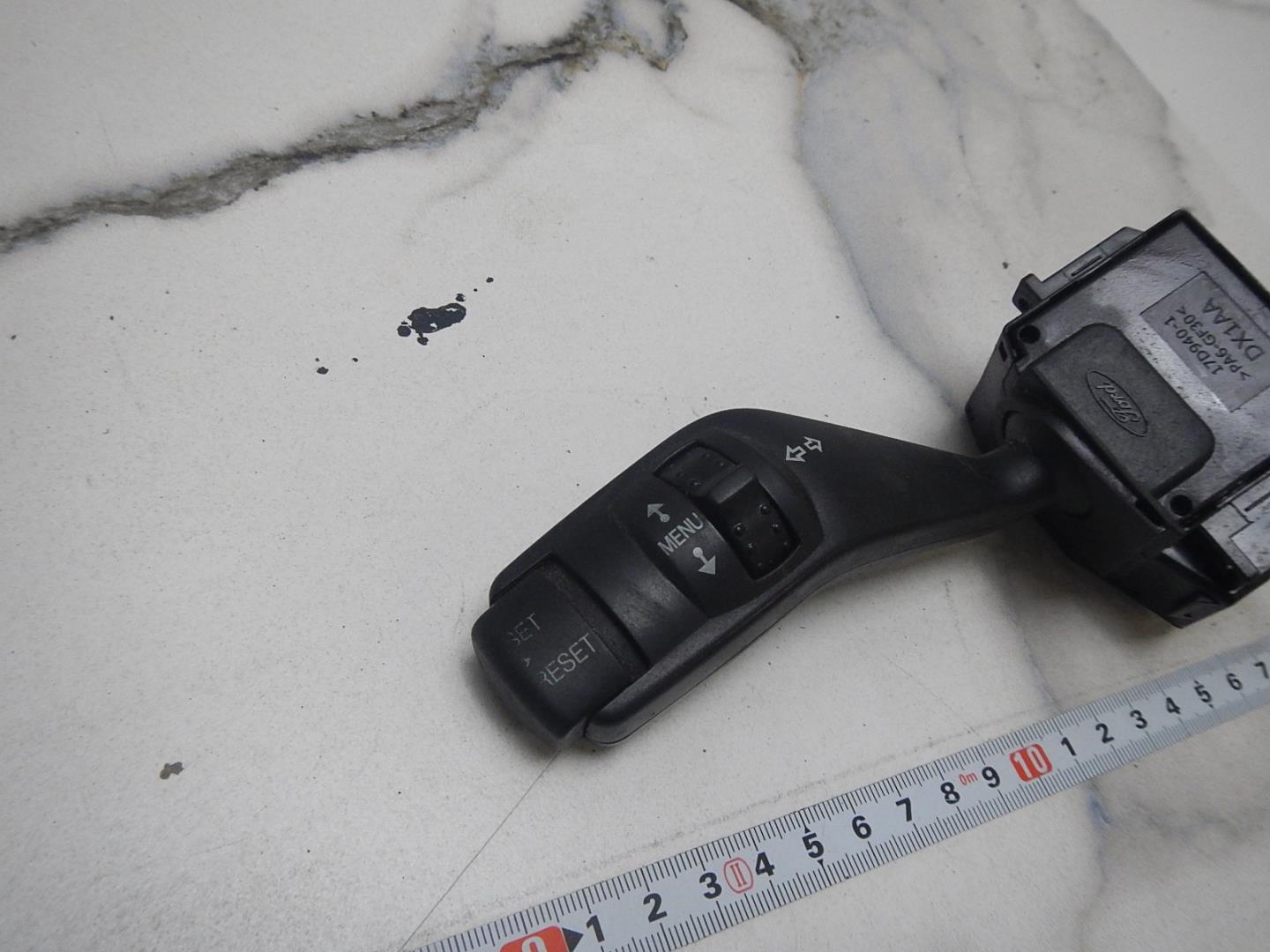 Переключатель поворотов подрулевой