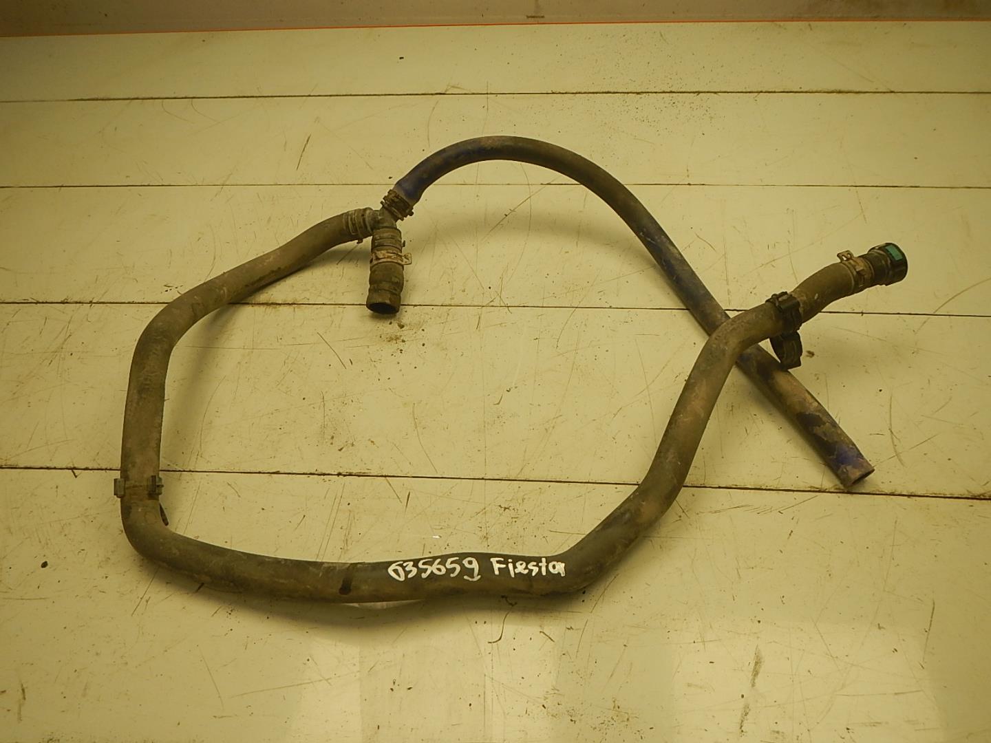 Патрубок отопителя