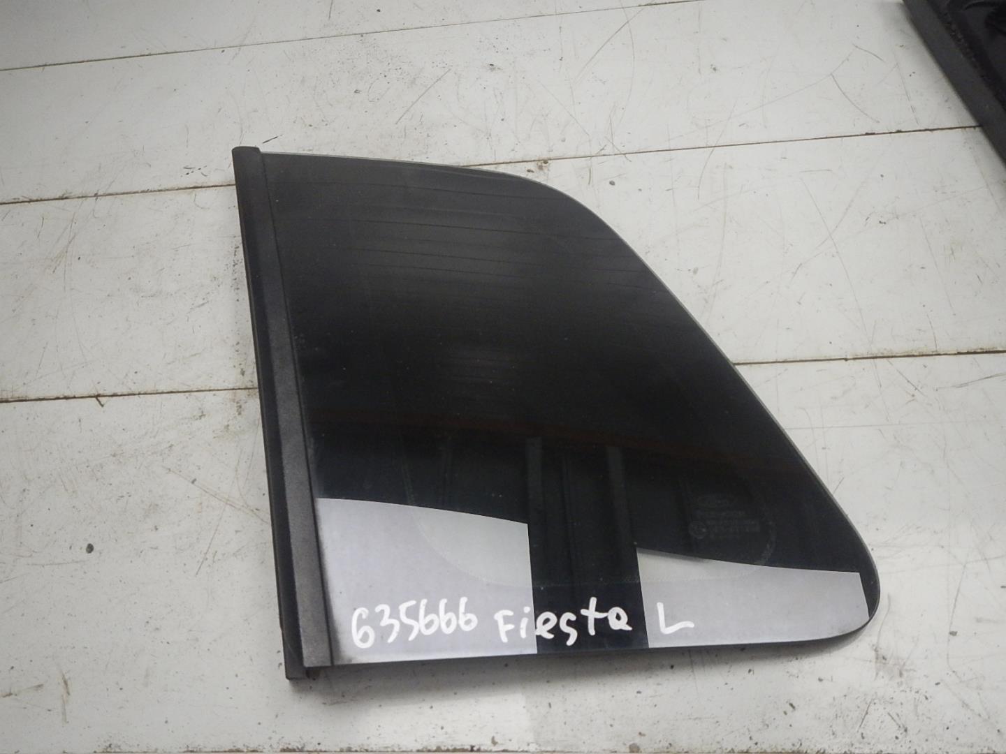 Стекло кузовное глухое левое