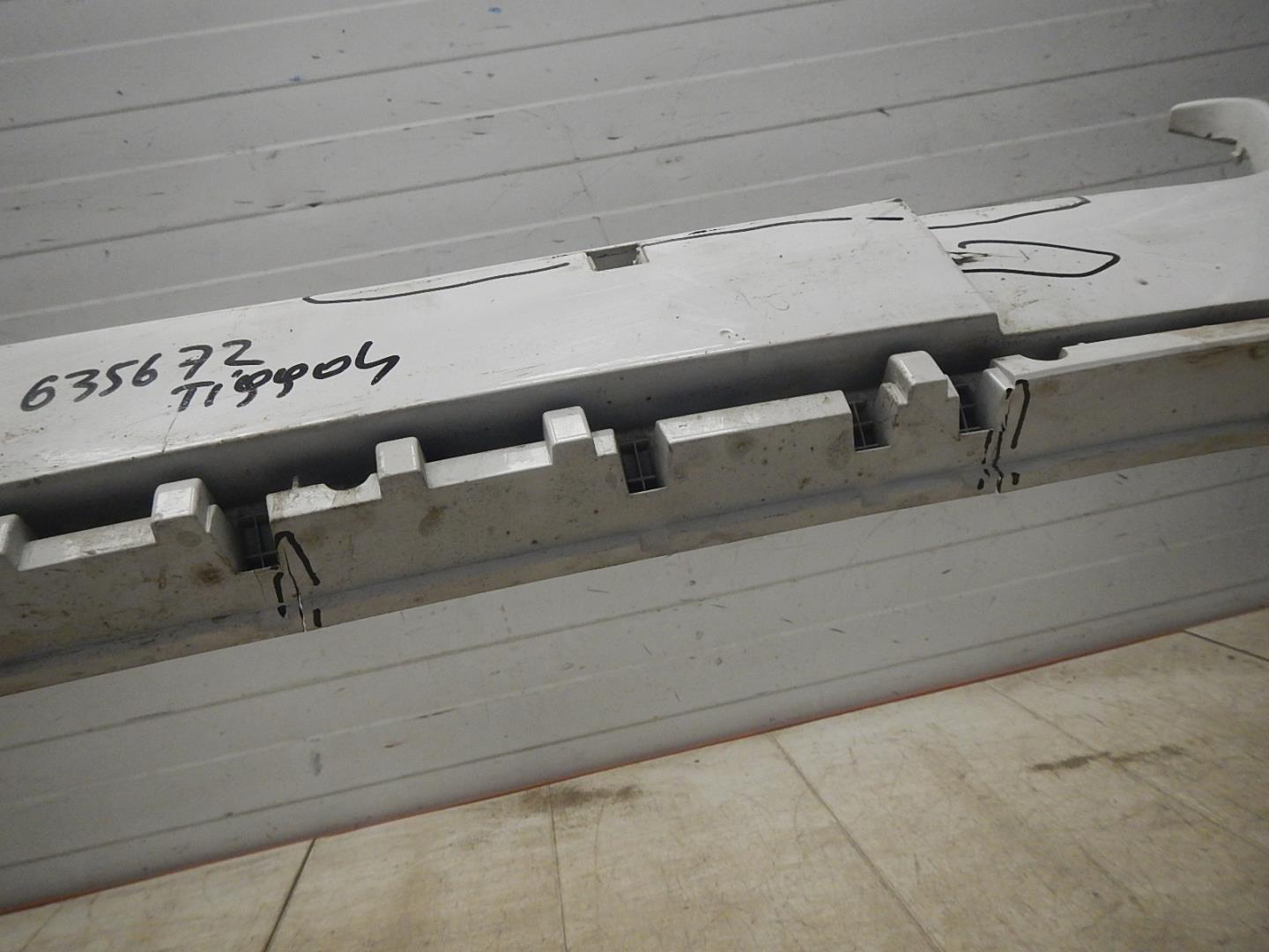 Бампер передний