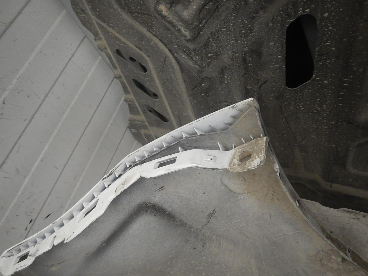 Бампер передний