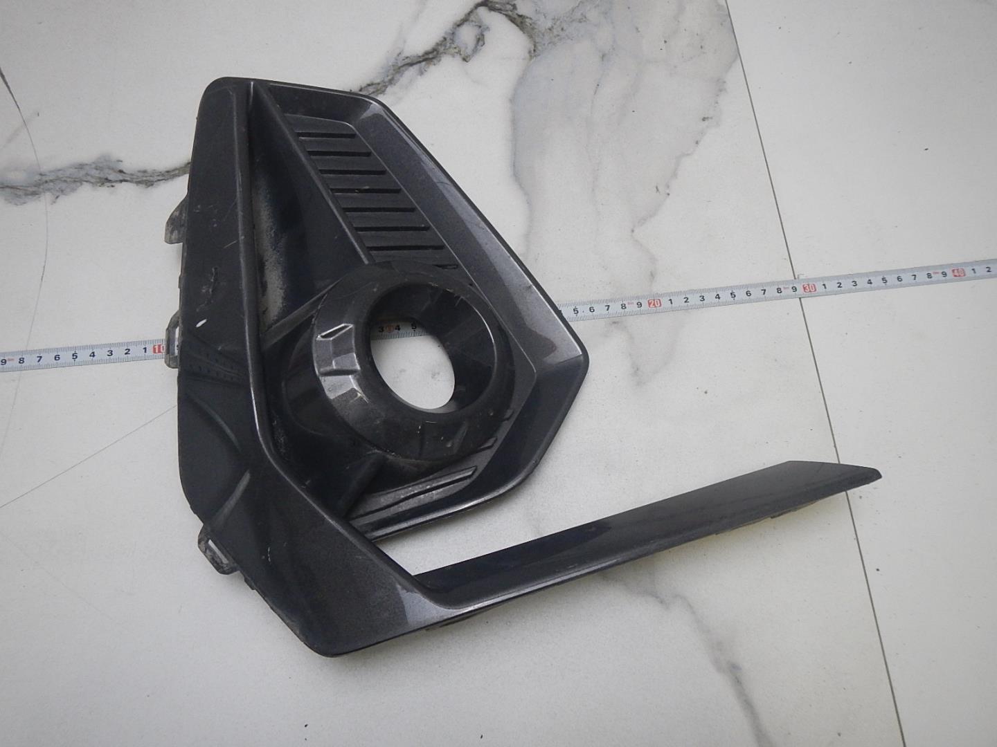 Решетка в бампер правая