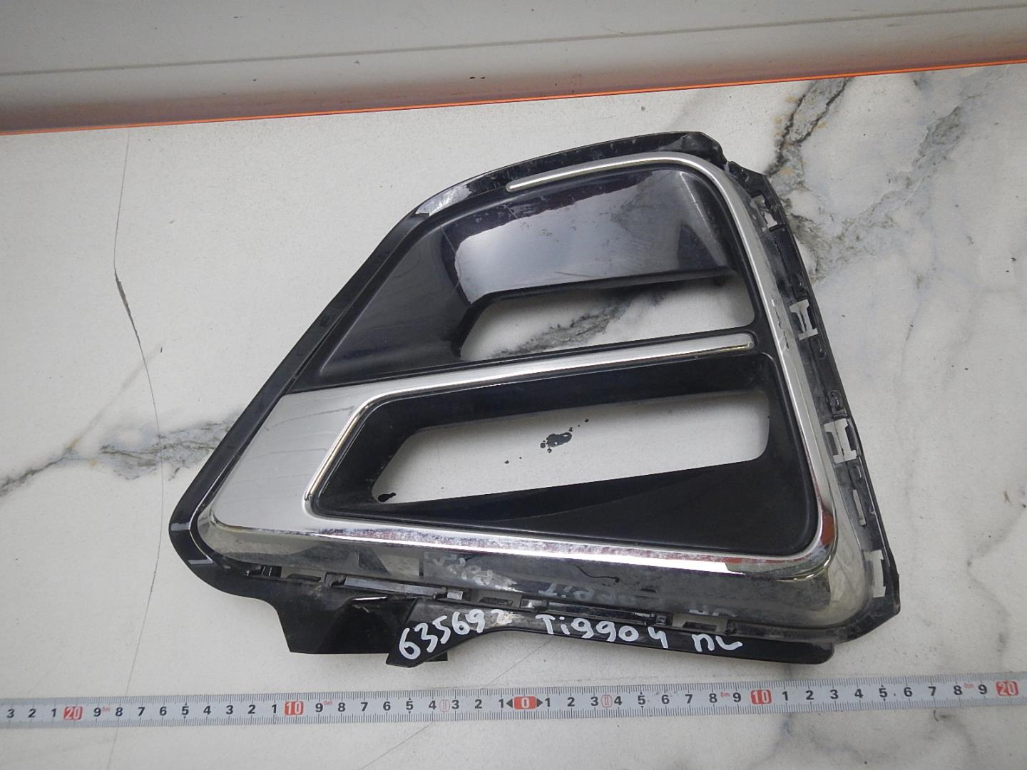 Решетка в бампер левая