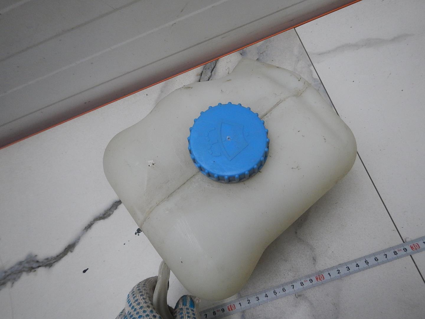 Бачок омывателя лобового стекла