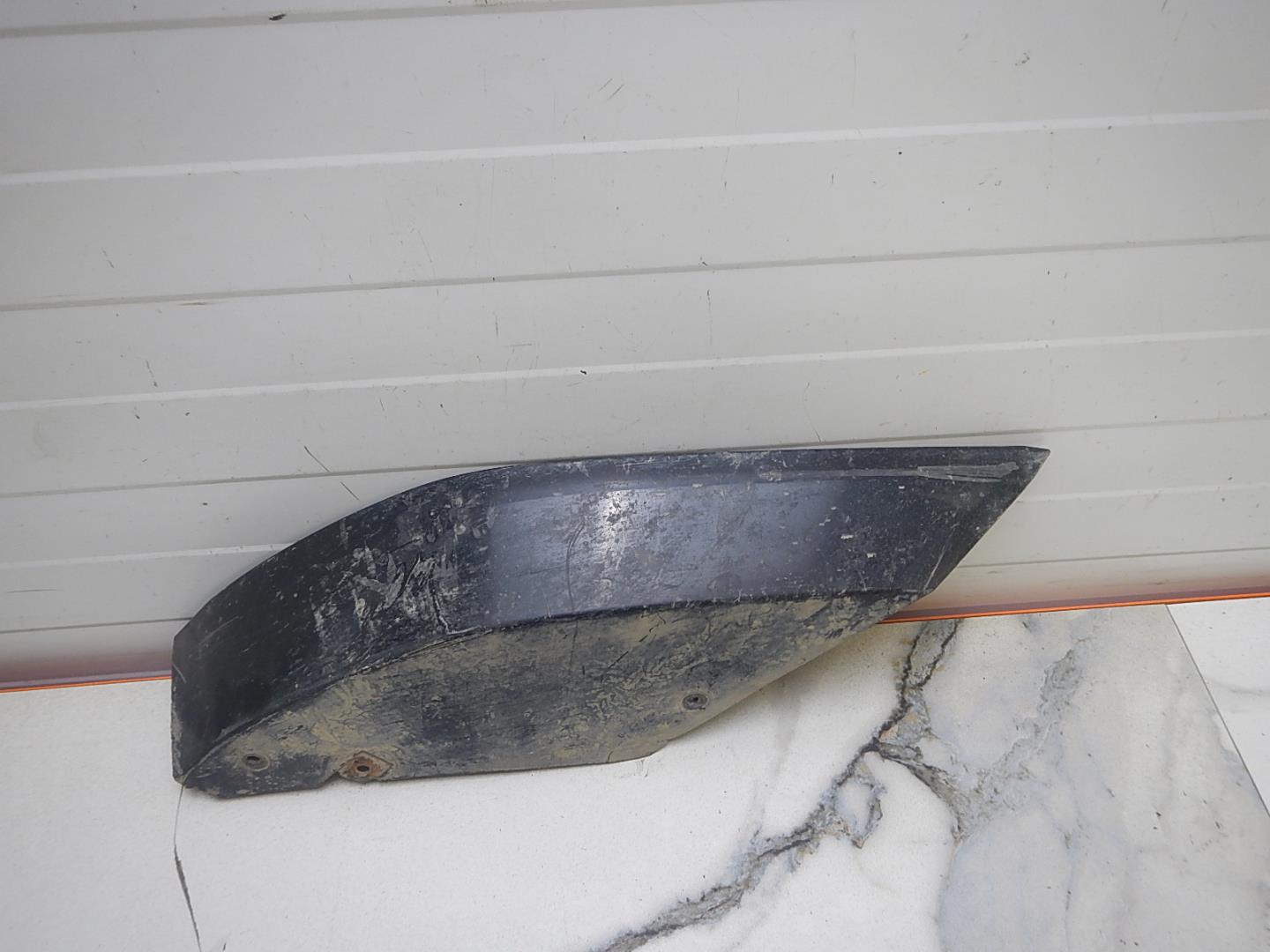 Накладка переднего бампера правая