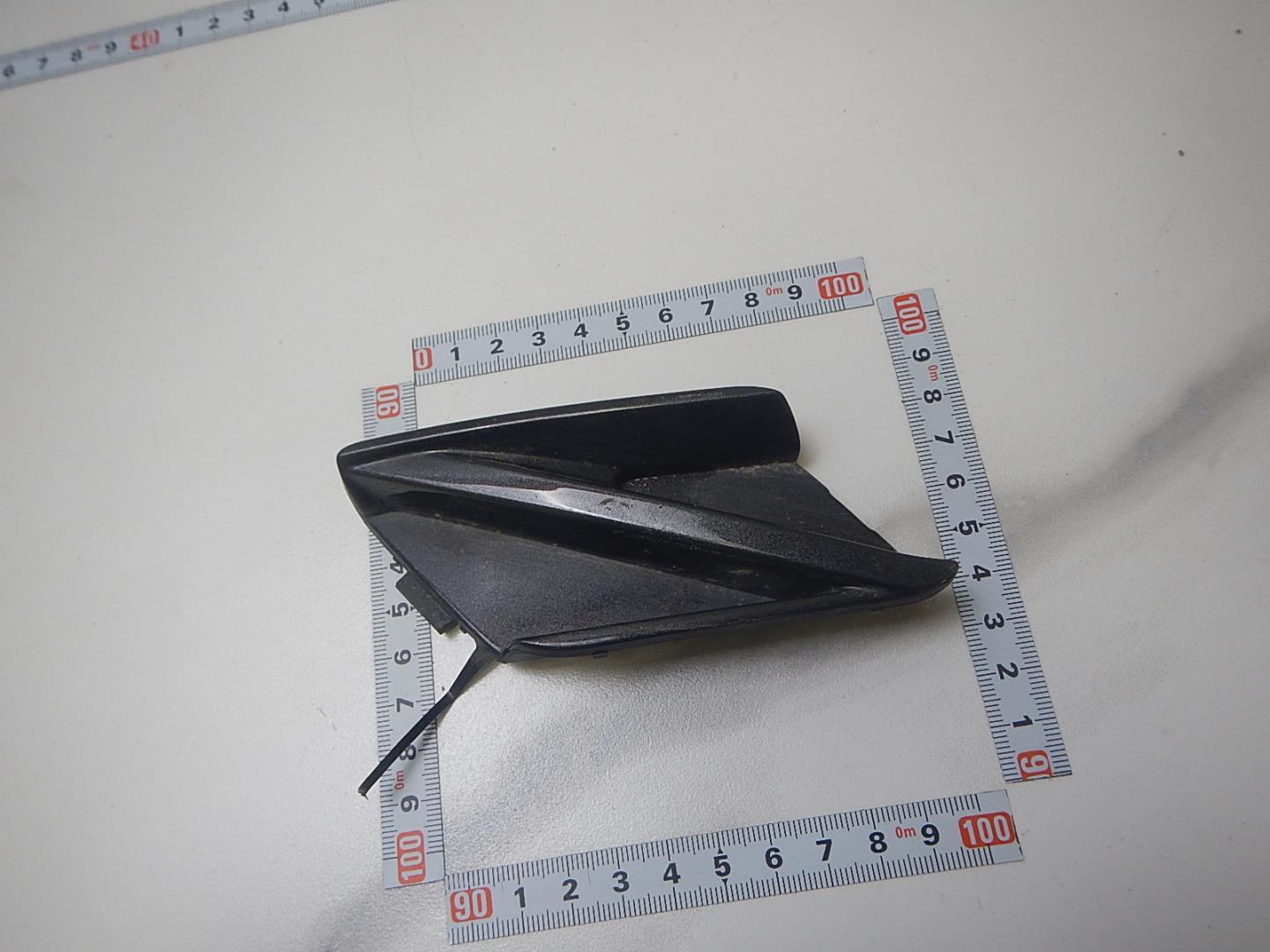 Заглушка буксировочного крюка