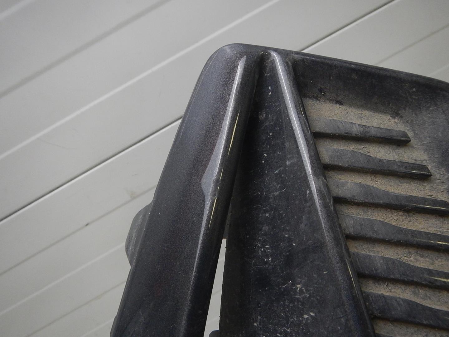 Решетка в бампер правая