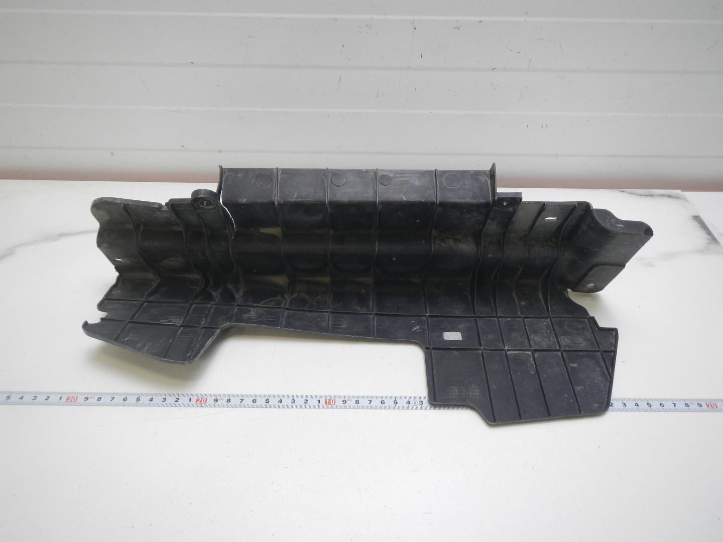 Воздуховод радиатора левый