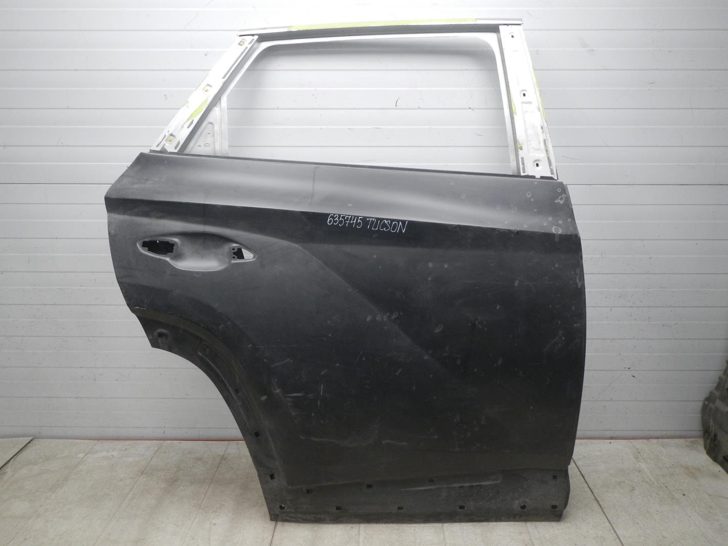 Дверь задняя правая