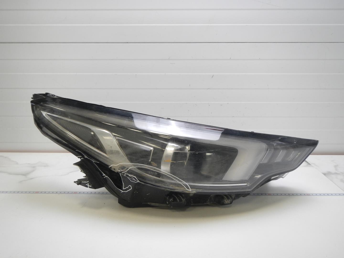 Фара правая