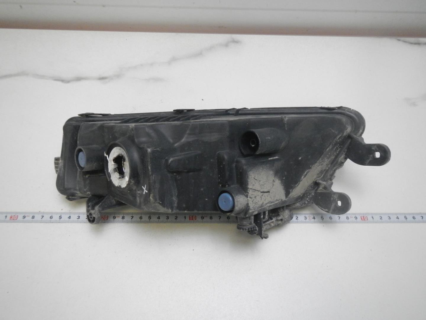 Фара противотуманная левая