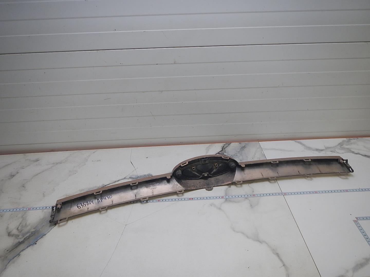 Накладка на решетку радиатора