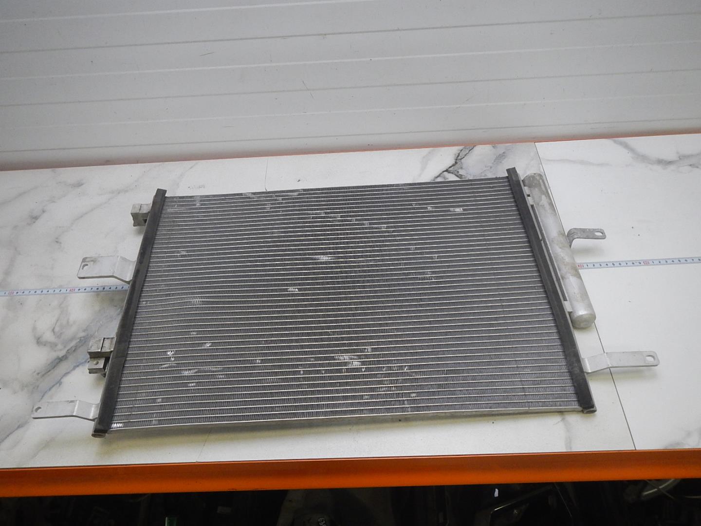 Радиатор кондиционера / конденсер