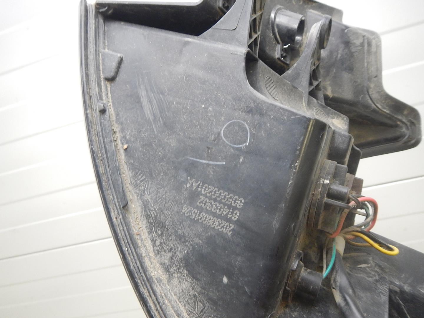 Фонарь задний левый