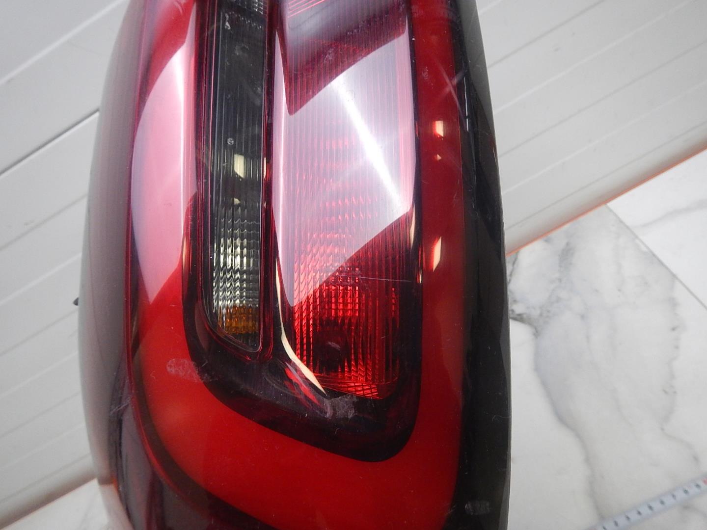 Фонарь задний левый