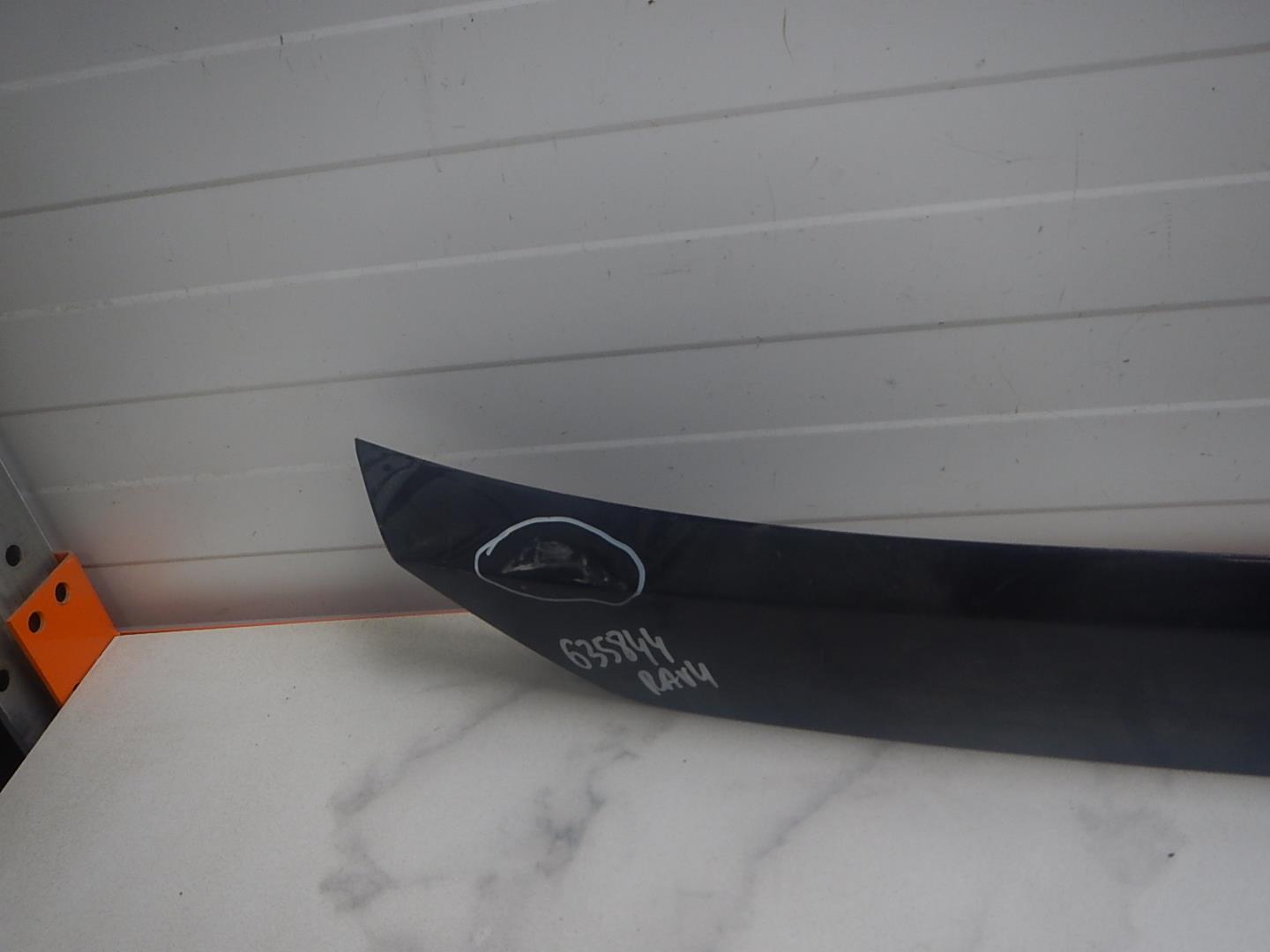 Накладка двери багажника