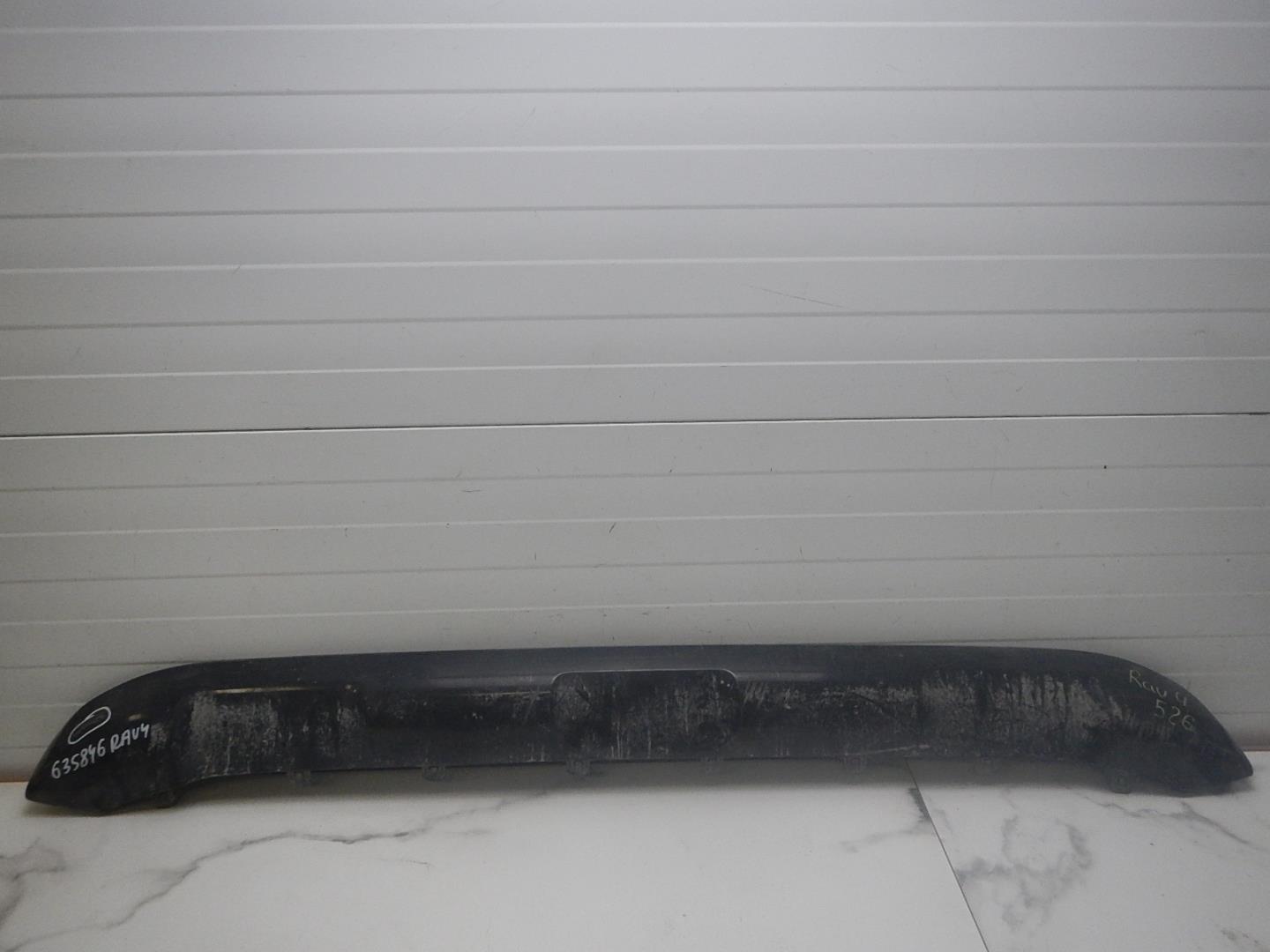 Накладка переднего бампера