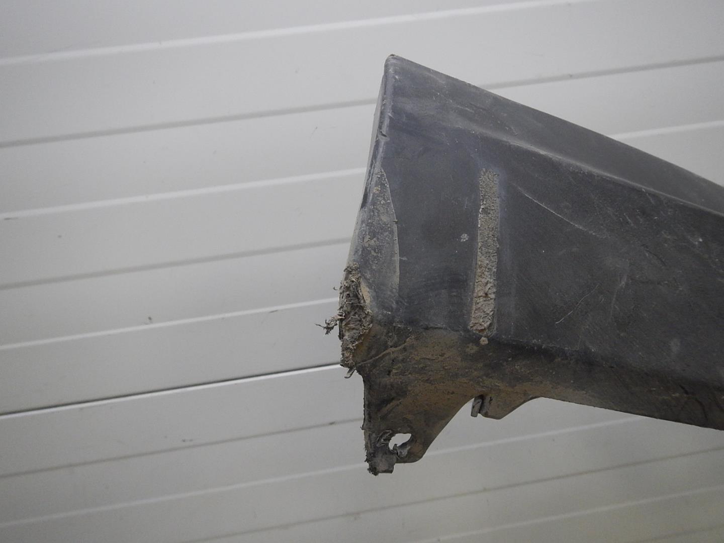 Накладка заднего бампера левая