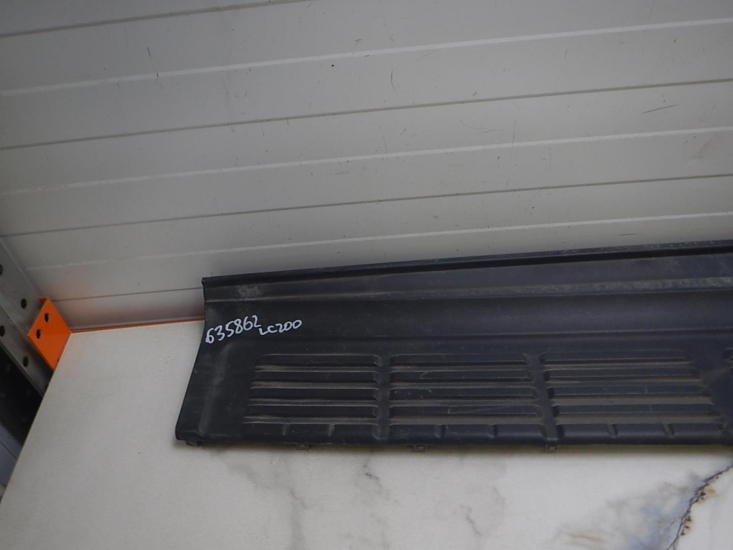 Накладка заднего бампера