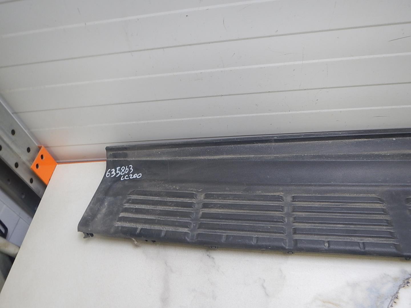 Накладка заднего бампера