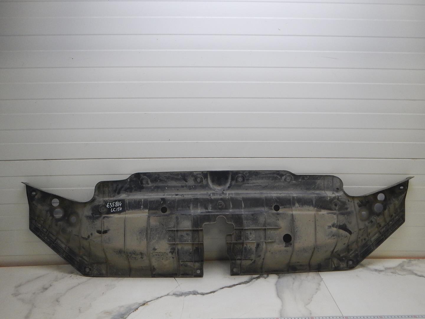 Кожух замка капота