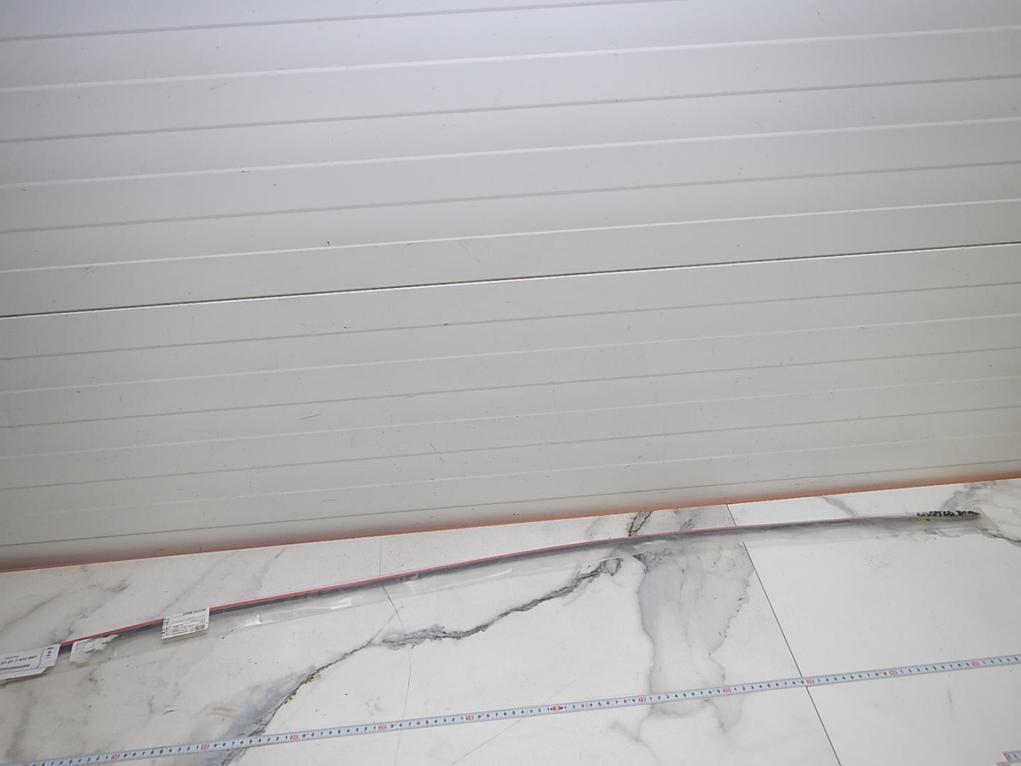 Молдинг лобового стекла