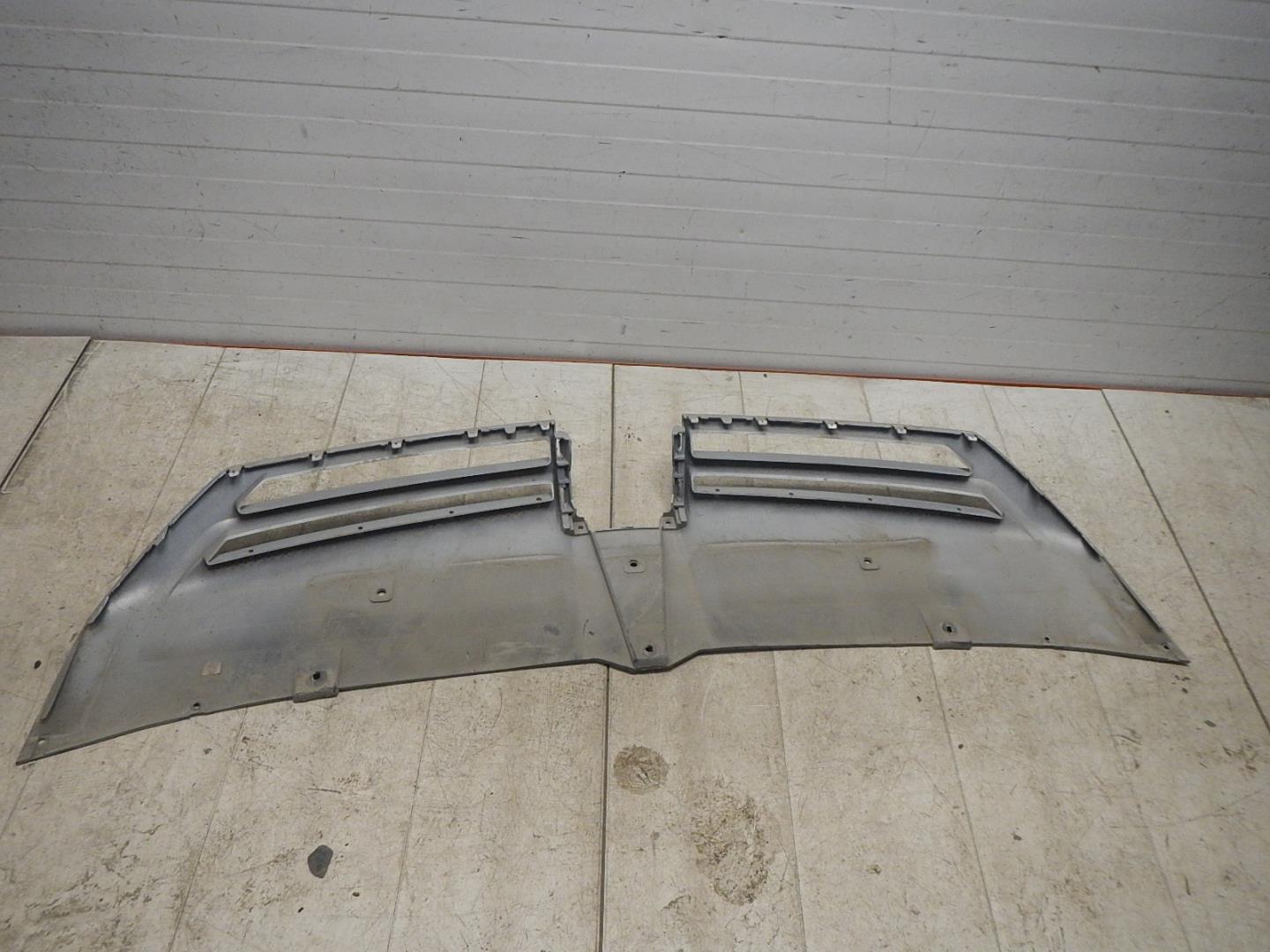 Накладка переднего бампера